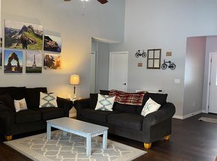 1427 W Lindberg St, Springfield, MO 65807