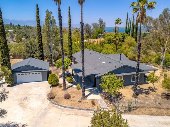 15455 Shelton Dr, Perris, CA 92570