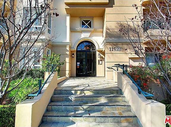 2nd image of 11921 Dorothy St APT 101