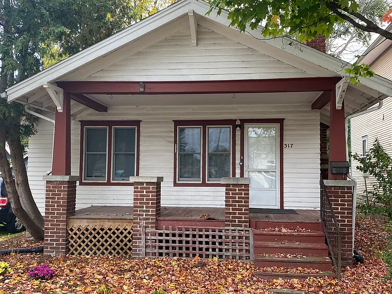 317 Shepard St — Photo 1
