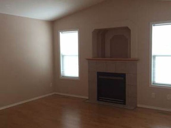 3rd image of 10521 72nd Ave #104
