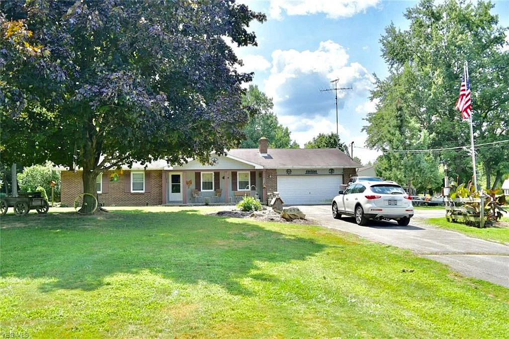 2474 Mahan Denman Rd photo 1