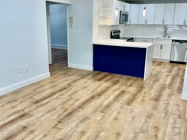 389 Washington St #33, Norwood, MA 02062