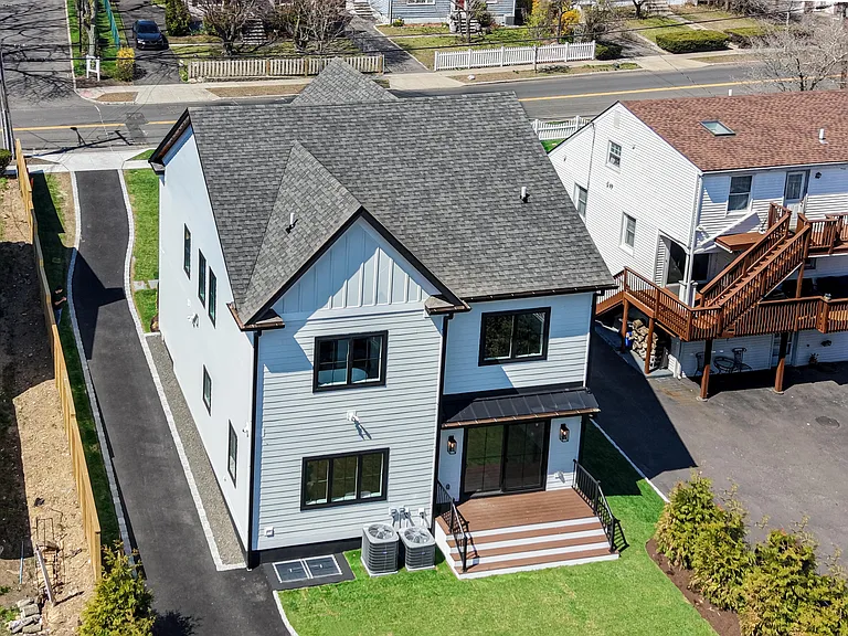 173 Belltown Rd — Photo 2