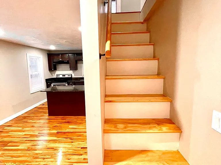58 Laighton St — Photo 7