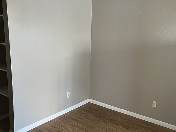 5th image of 2211 Jennifer Dr APT 2