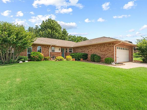 2nd image of 305 W Platt Dr