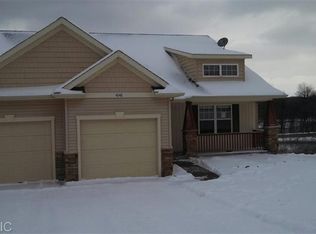 4048 Amazon Dr, Lowell, MI 49331