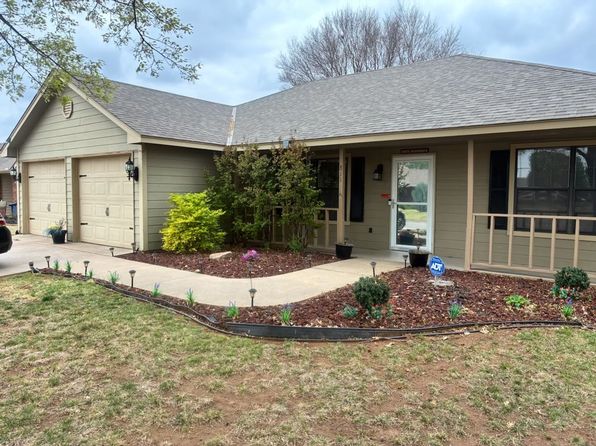 811 Huddleston Dr