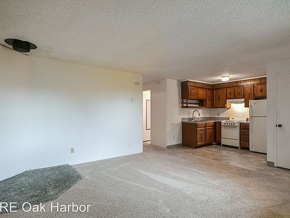 3rd image of 310 SE Midway Blvd APT 206