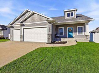 3482 Hemingway St, Marion, IA 52302