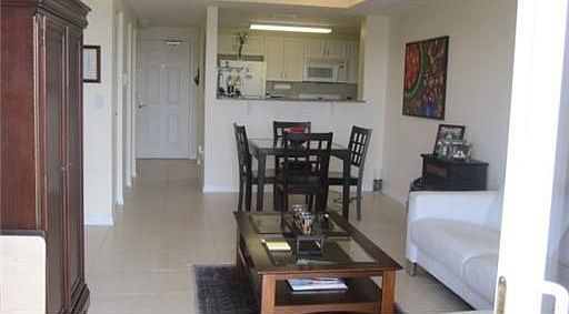 4th image of 215 SW 42nd Ave APT 811
