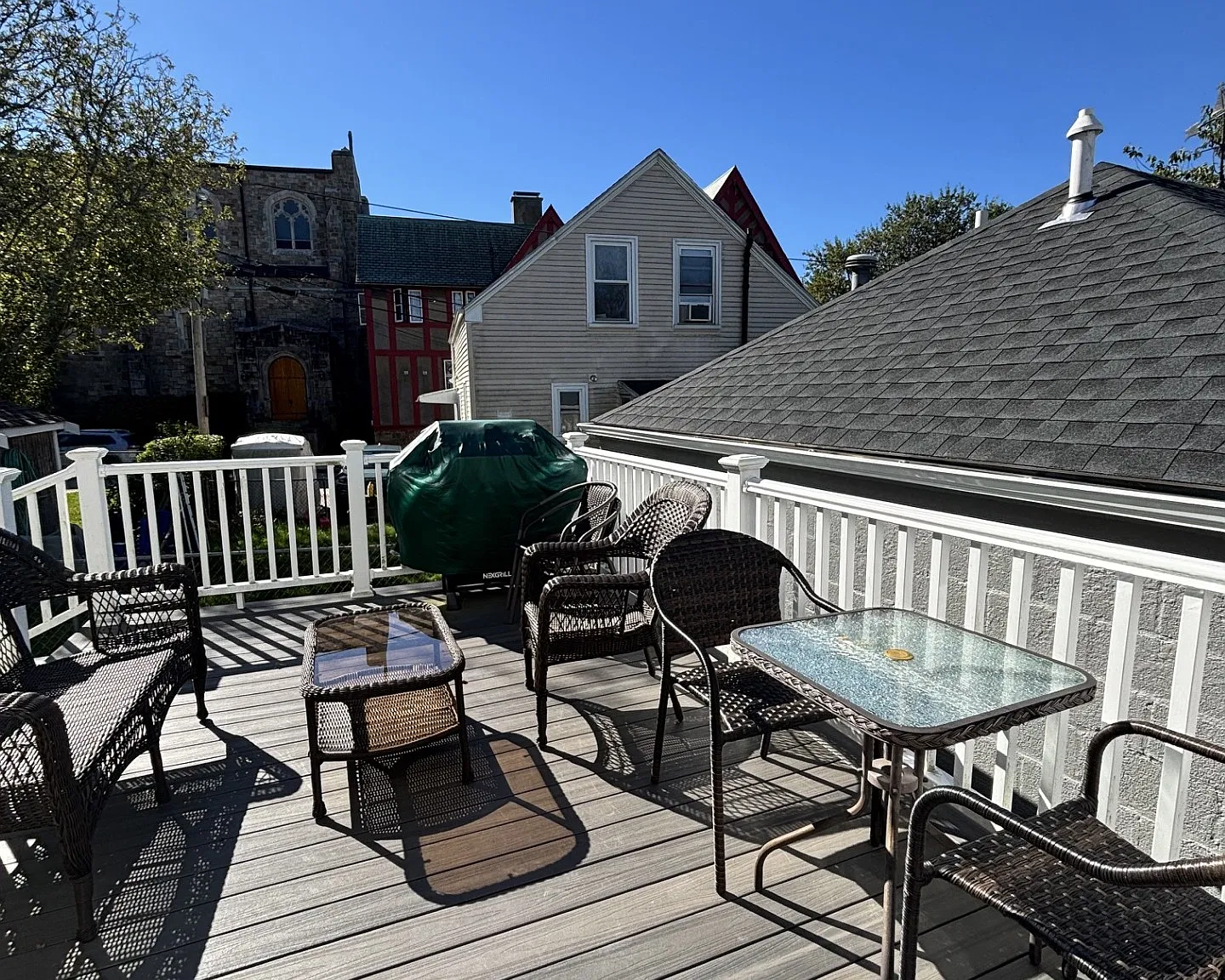 3 bed, 1128 sqft, $3,200 — Photo 4