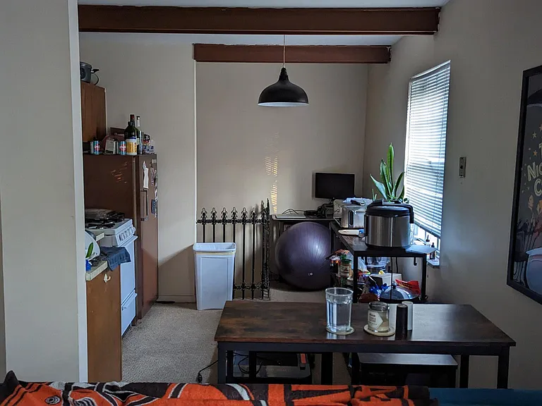 1360 Highland St #B — Photo 8