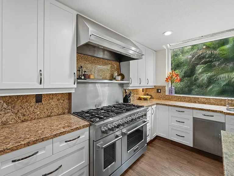 92 Squire Dr — Photo 23
