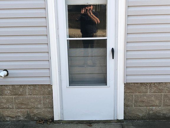 4th image of 2121 9th St