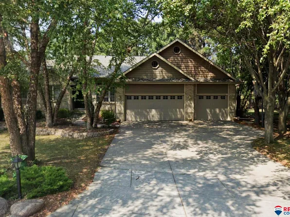 8336 Barkley Dr, Lincoln, NE 68516