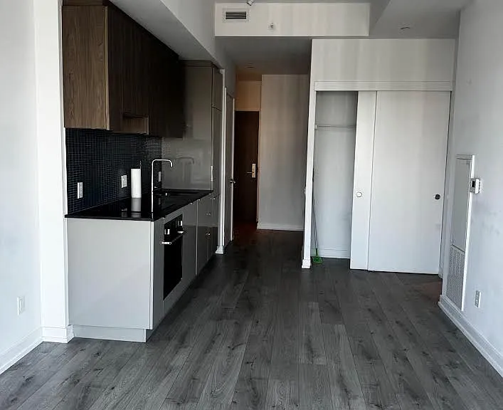 161 Roehampton Ave #4312 — Photo 2