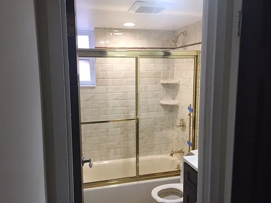 Rented by Alexiou Realty | media 27