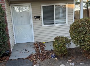 56 Pk Centre Dr, Deer Park, NY 11729