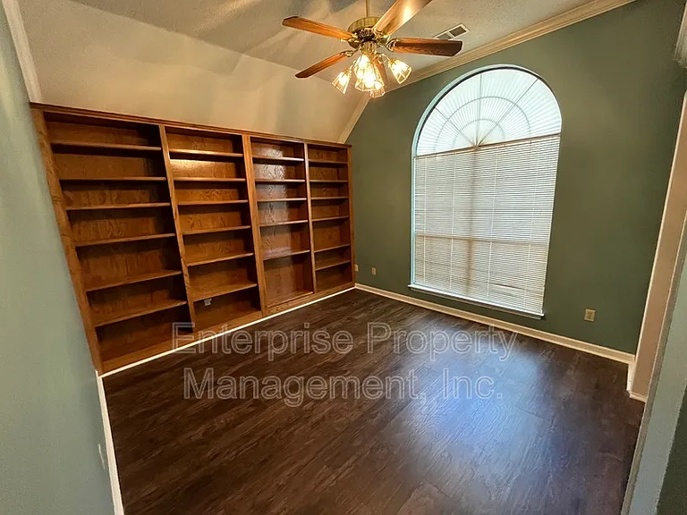 384 Walnut Trace Dr — Photo 13