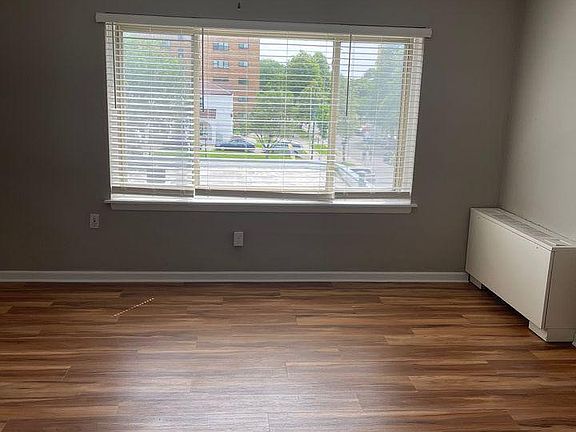 4th image of 2020 Nicollet Ave #081681932