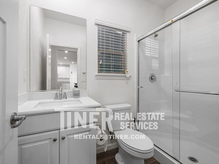 8082 Avanti Dr — Photo 22