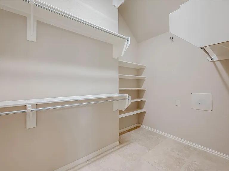 7206 Spring Meadow Ln — Photo 41