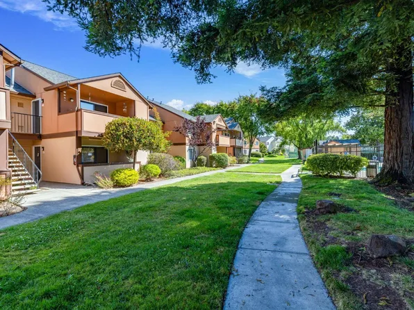 8201 Camino Colegio Drive #3, Rohnert Park, CA 94928