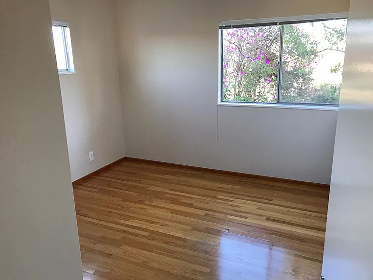 10533 W Valparaiso St — Photo 8