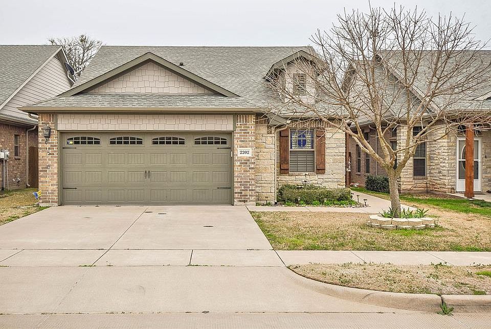 1st image of 2202 Cobblestone Ct