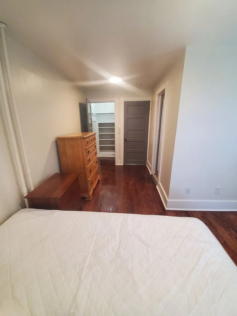 1 bed, $1,300 — Photo 3