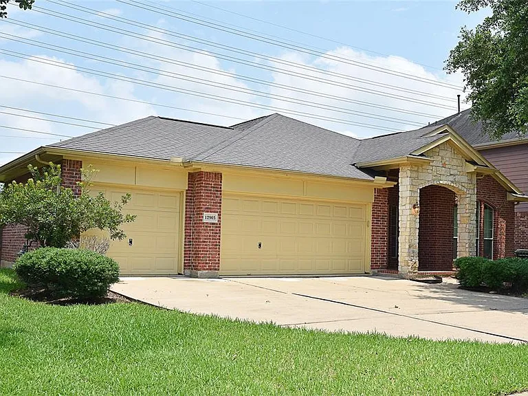 12903 Flat Creek Dr — Photo 3