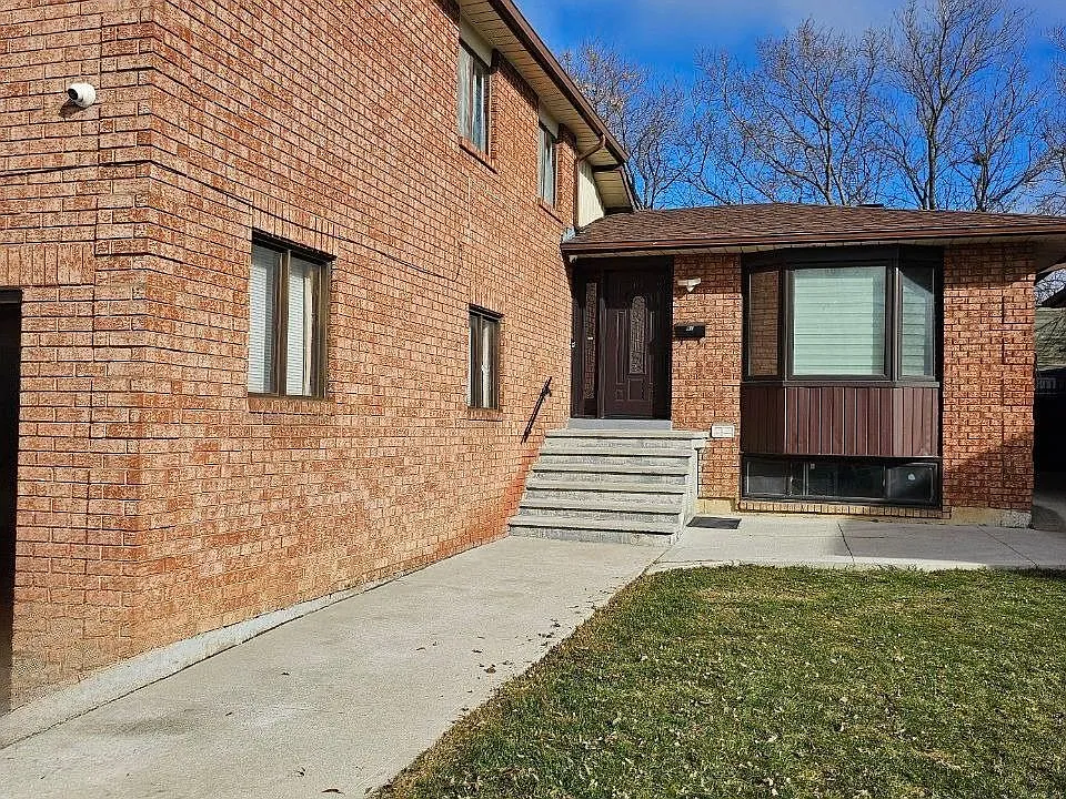 61 Hull St #UPPER
