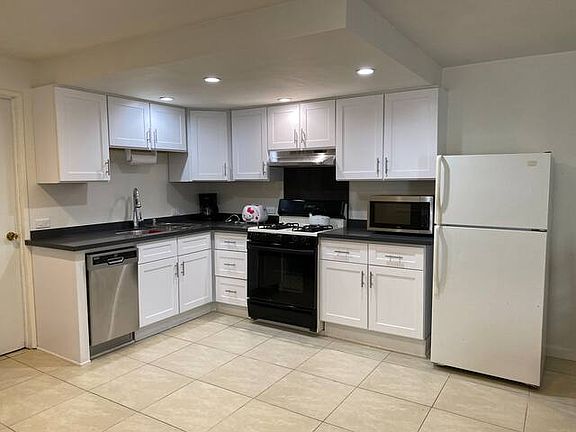 5th image of 6612 Noble Ave #2