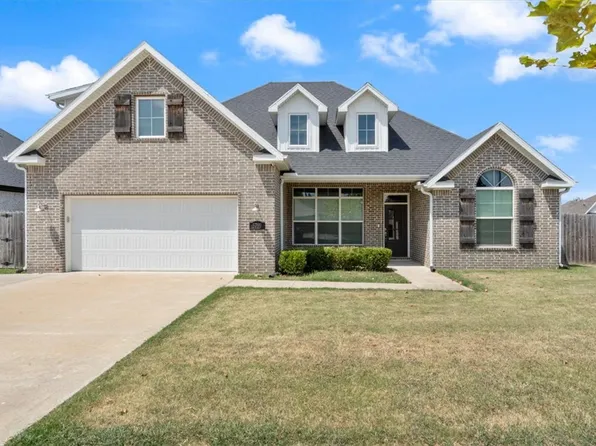 5769 W Cane Hill Dr, Fayetteville, AR 72704