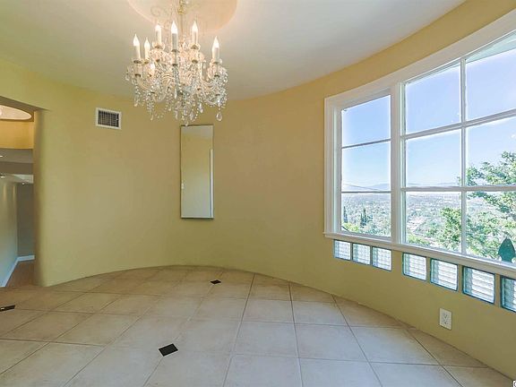 5th image of 3686 Berry Dr