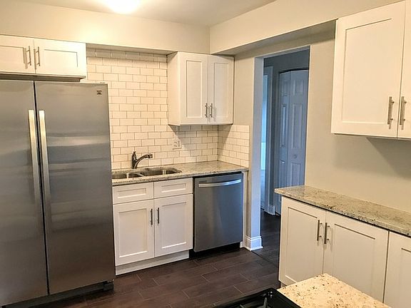 4th image of 1743 Sussex Walk APT B