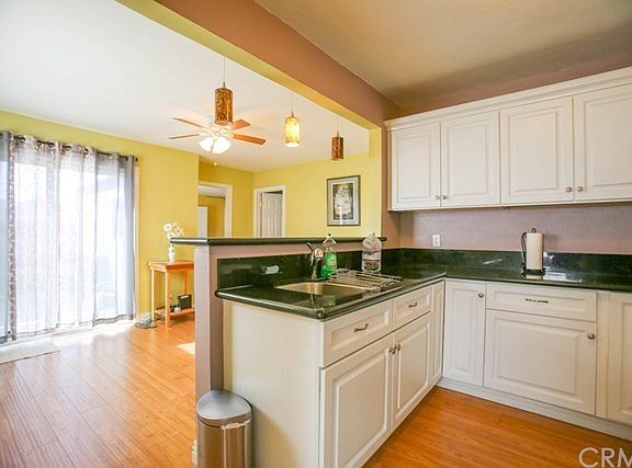 Beautiful kitchen look out to the back yard