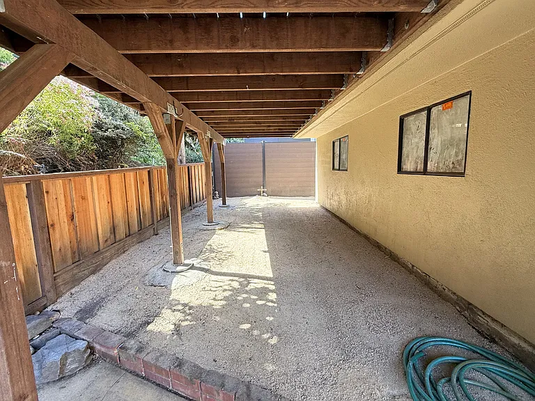 345 Granada Dr — Photo 35