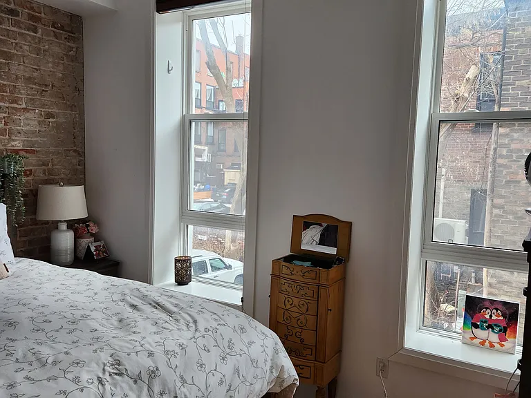 382 B George St N #202 — Photo 4