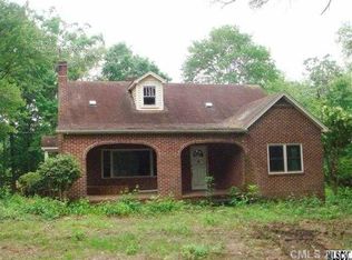 826 Hickory Airport Rd, Hickory, NC 28601