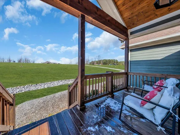 636 Raulston Falls Rd #Jh-132, Jasper, TN 37347