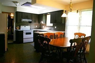 2nd image of 3655 Magnolia Dr