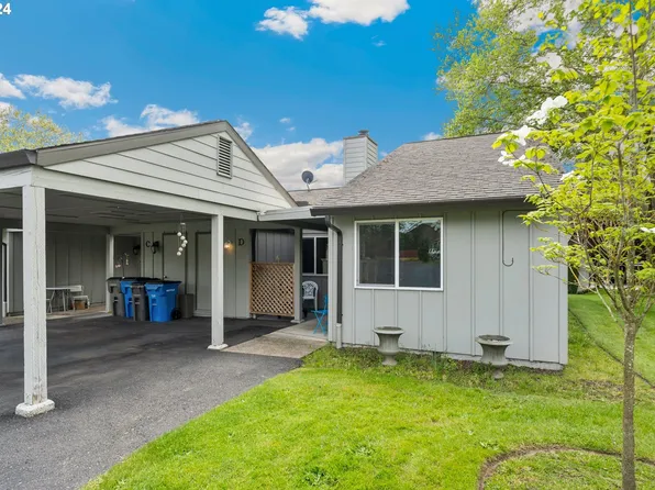 825 NW 133rd St APT D, Vancouver, WA 98685