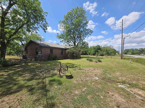 3rd image of 933 Skipper Bridge Rd