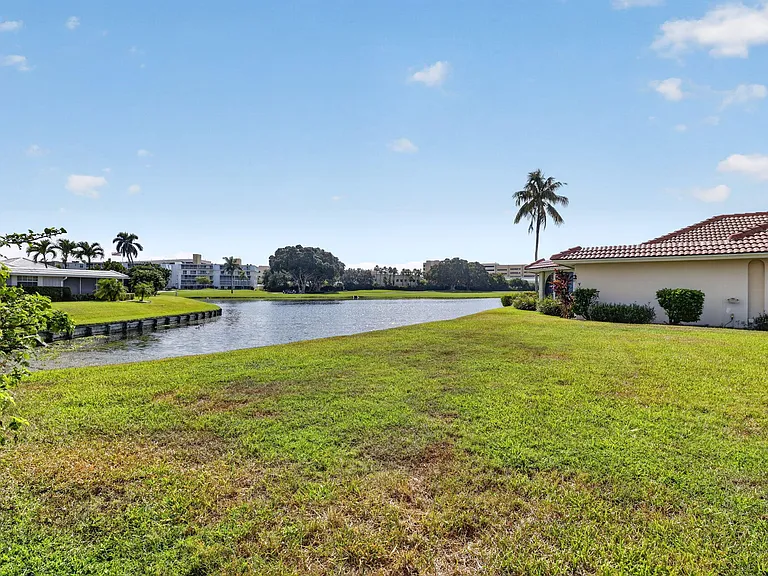 213 Rio Vista Cir — Photo 30