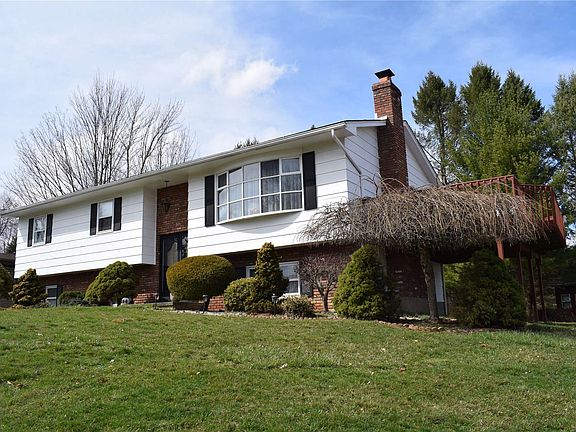 4th image of 30 McLaughlin Dr