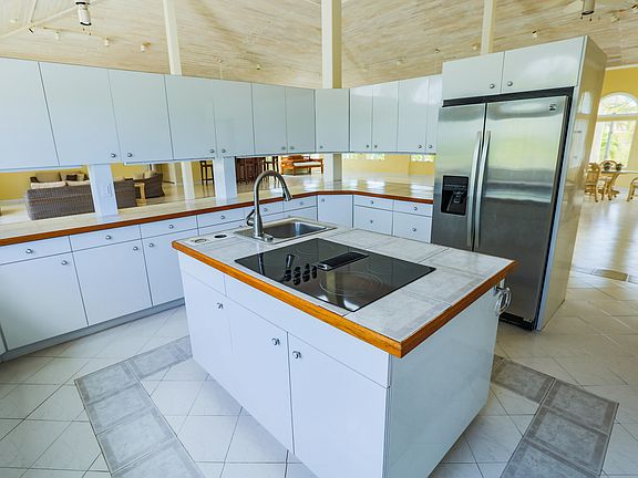 4th image of 40 Southgate Farm Ea