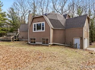 2447 Roberts Rd, Muskegon, MI 49445